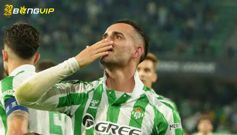 Khoảnh khắc Antony tỏa sáng rồi nhận thẻ đỏ ở La Liga Màn trình diễn Antony tỏa sáng rồi nhận thẻ đỏ ở La Liga