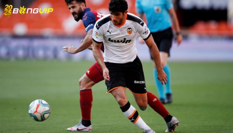Nhận định, soi kèo Osasuna vs Valencia 03/03 La Liga Nhận định soi kèo Osasuna với Valencia uy tín